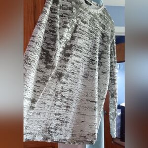 🌠 #152 Women's Long Sleeve Gray & White Textured Tunic